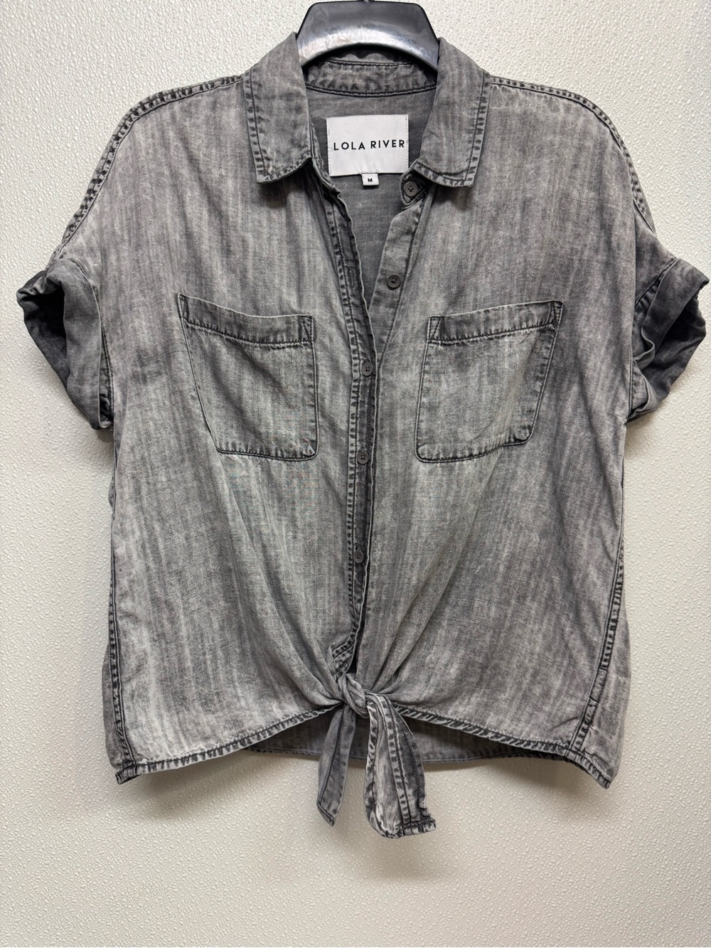 Lola River Gray Tie-Front Button Down Shirt Sz M (D-68)